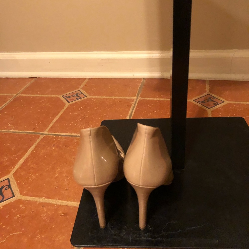 Shoes - Picture 3 of 4